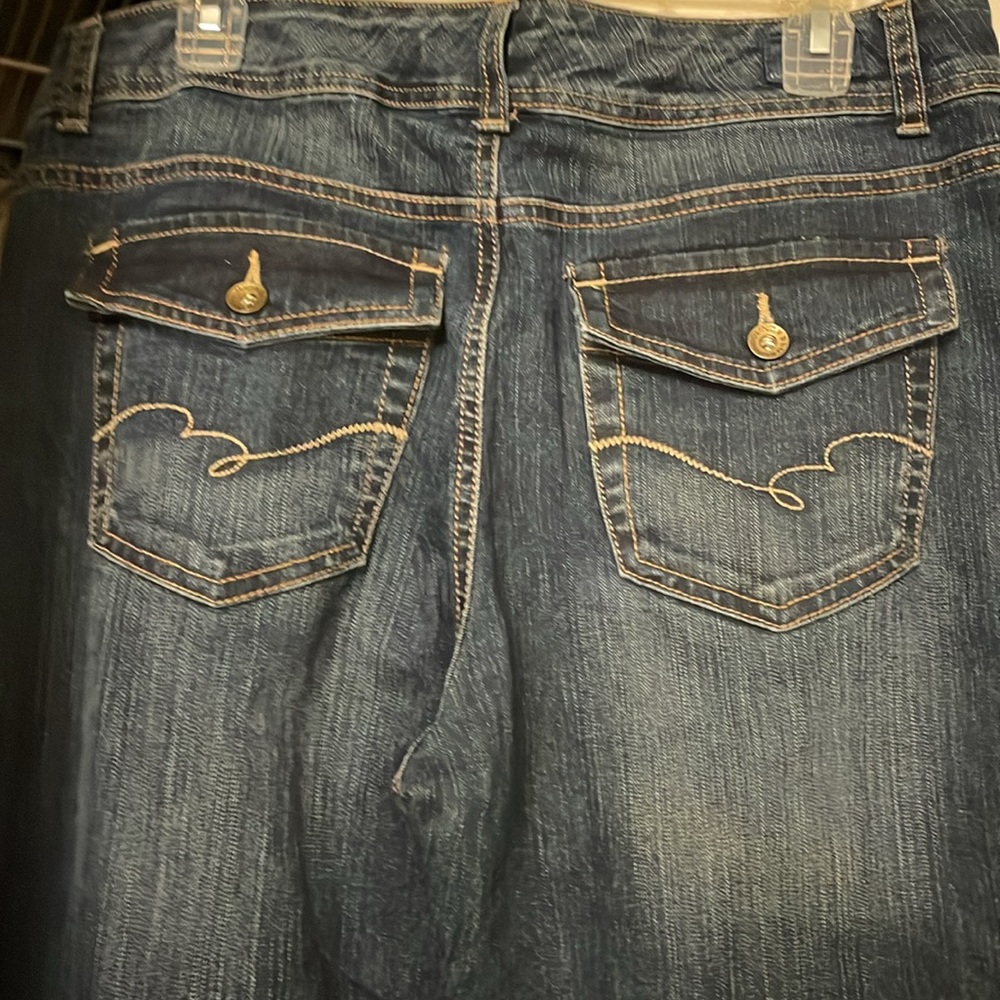Blue Jeans - Picture 4 of 6